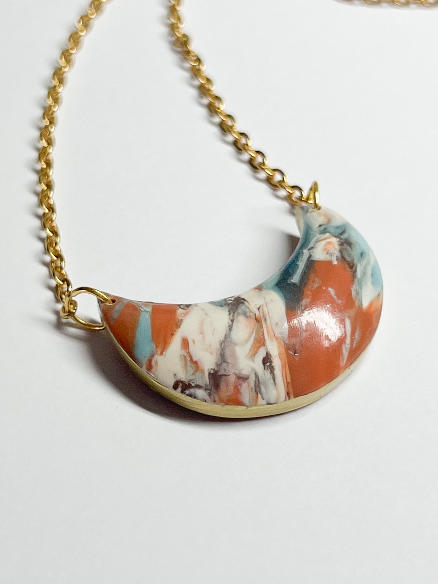 Dome pendant Necklace