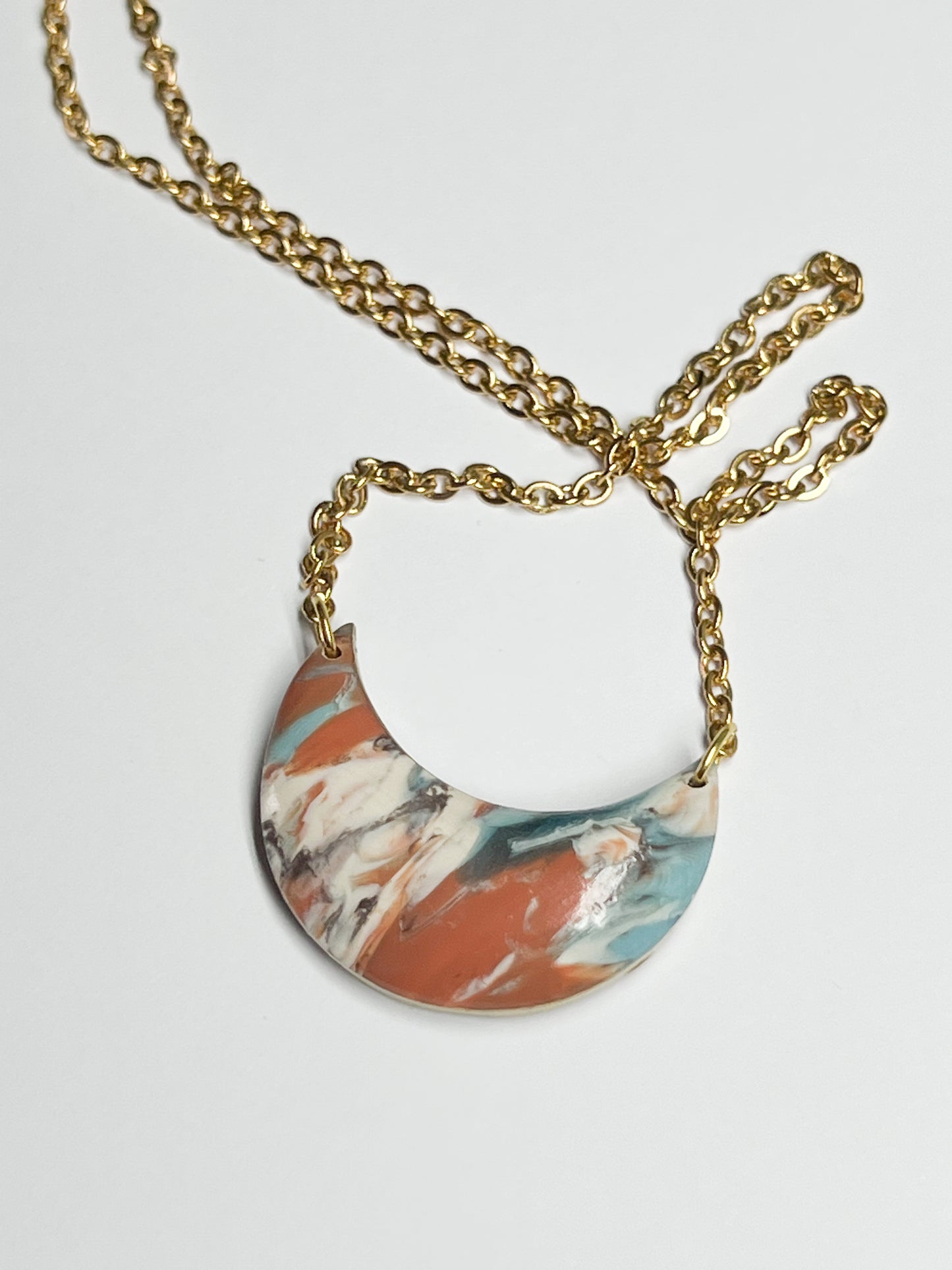 Dome pendant Necklace